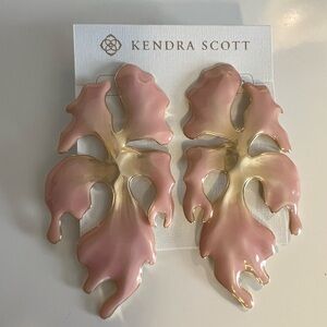 NWT Kendra Scott Savannah Statement Earring in Gold with Pink Enamel